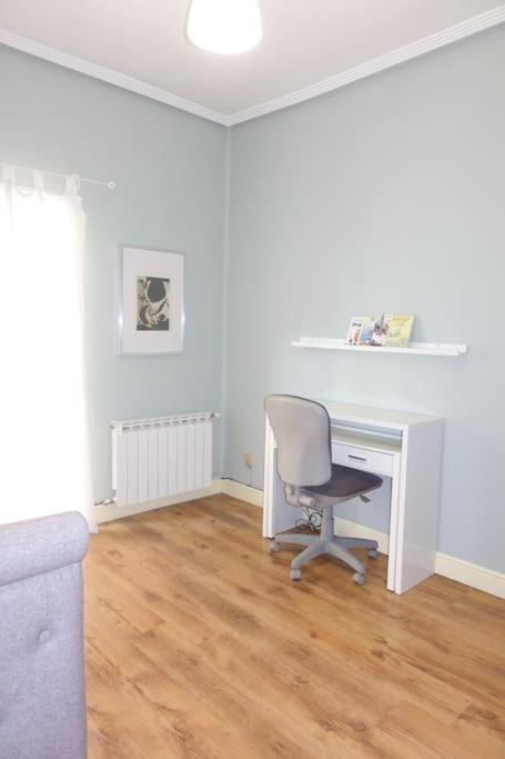 Antolin Yellow Door Ponferrada Εξωτερικό φωτογραφία