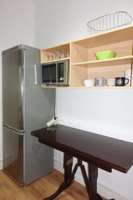 Antolin Yellow Door Ponferrada Εξωτερικό φωτογραφία