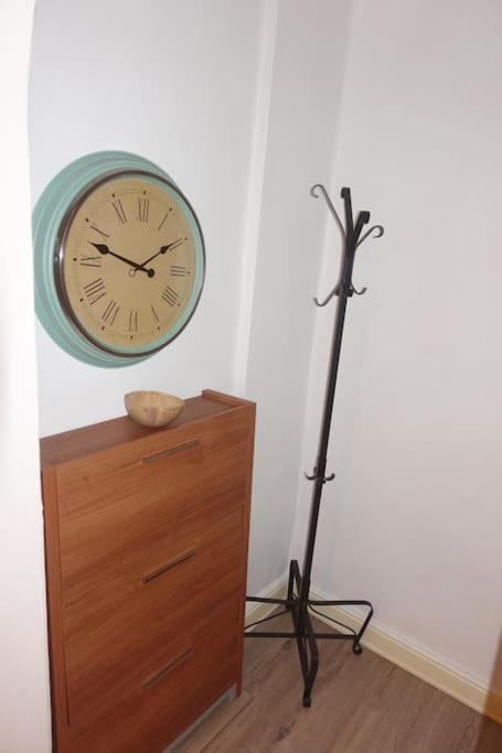 Antolin Yellow Door Ponferrada Εξωτερικό φωτογραφία