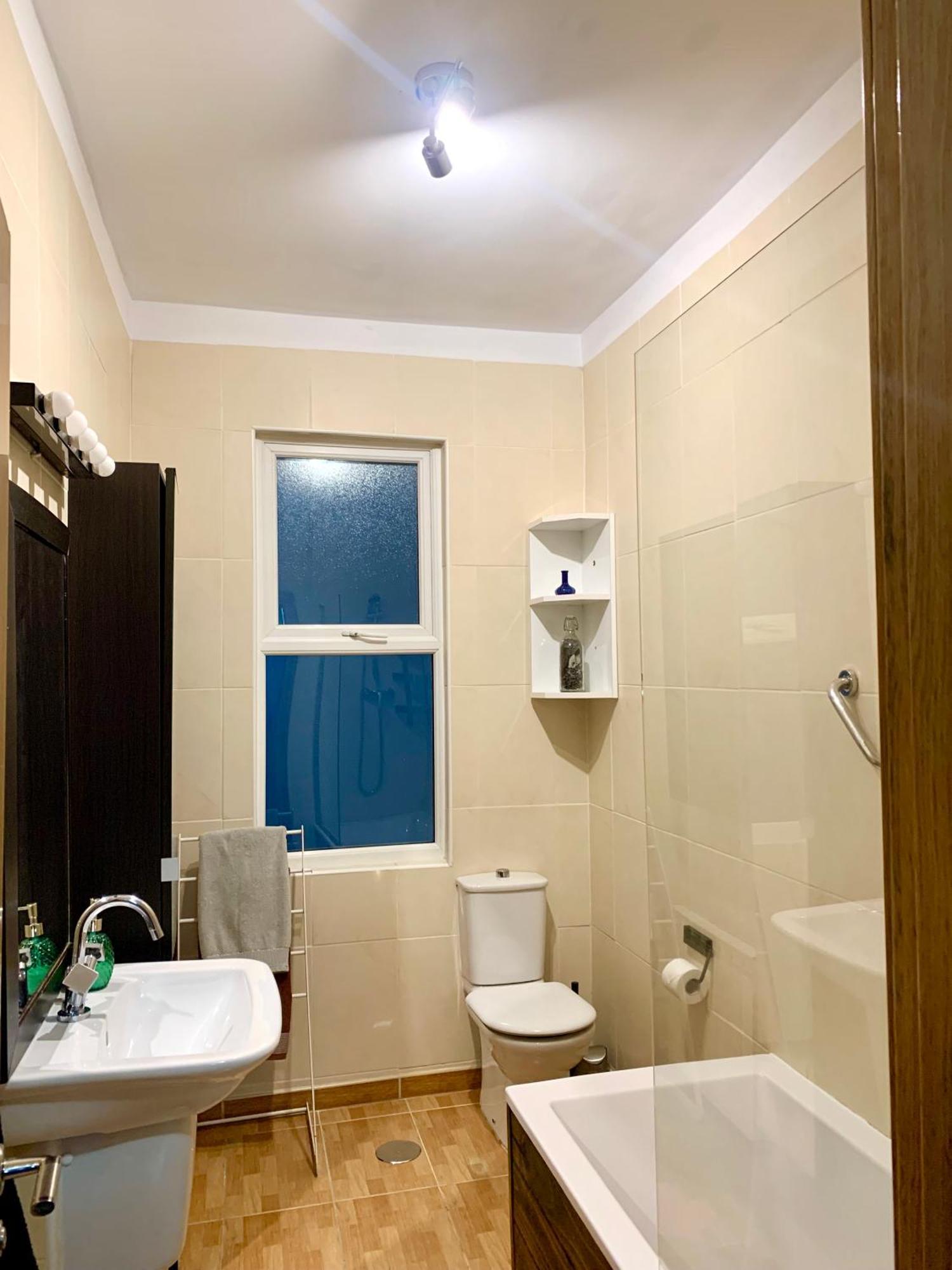 Antolin Yellow Door Ponferrada Εξωτερικό φωτογραφία